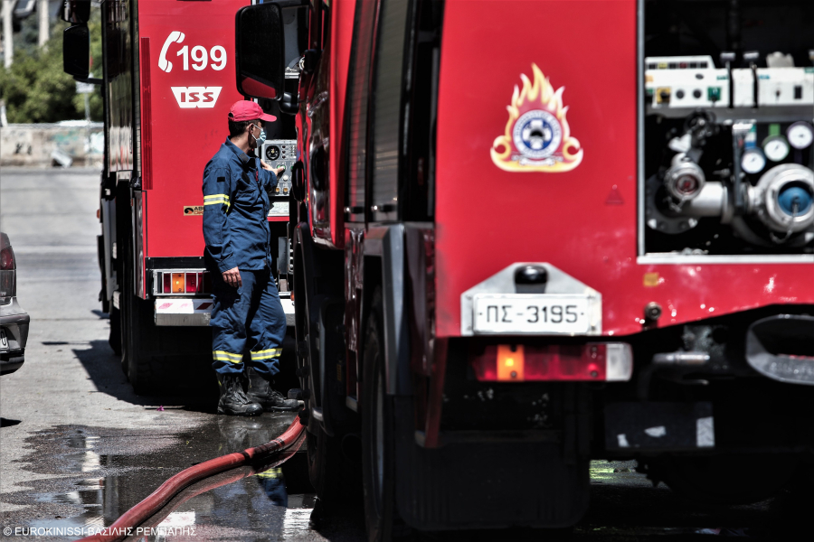 Οριοθετήθηκε η φωτιά στον Κορυδαλλό: Στη μάχη η Πυροσβεστική με επίγεια και εναέρια μέσα