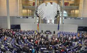 Πέρασε και από την Bundestag η συμφωνία για το ελληνικό πρόγραμμα 