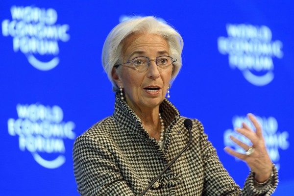 Το ΔΝΤ απαιτεί νομικές δεσμεύσεις για το χρέος