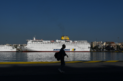 Νεκρός βρέθηκε 53χρονος στο λιμάνι του Πειραιά