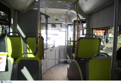 Άγριος τσακωμός σε λεωφορείο για ένα «κόκκινο»: To βίντεο με τον απίστευτο διάλογο