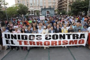 «Δεν φοβάμαι», οι Ισπανοί θα διαδηλώσουν σήμερα στη Βαρκελώνη