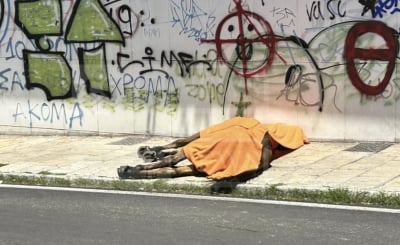 Θλιβερή εικόνα στην Κέρκυρα: Άλογο άμαξας έπεσε νεκρό στο δρόμο