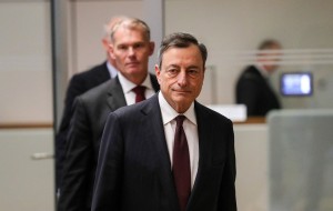 Ντράγκι: Η ΕΚΤ δεν θα βιασθεί να αυξήσει τα επιτόκια