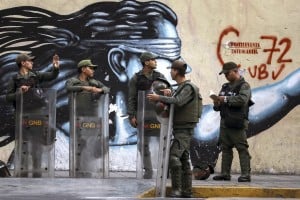 Βενεζουέλα: Δυνάμεις ασφαλείας έξω από το γραφείο της ανώτατης εισαγγελέως