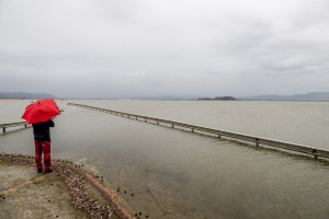 Καιρός: Καταιγίδες τις επόμενες ώρες στην Αττική - Πλημμύρισαν οι δρόμοι σε Καρδίτσα και Πήλιο