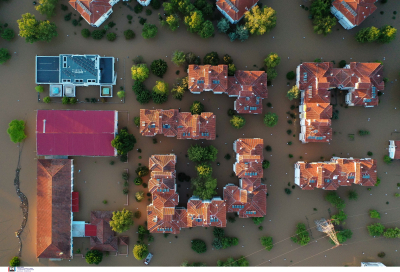 Απανθρωπιά στο έπακρον: Εισπρακτικές παίρνουν τηλέφωνο πλημμυροπαθείς στη Θεσσαλία