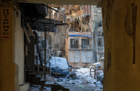 Πόλεμος στην Ουκρανία: Ακόμα ένας βομβαρδισμός πολυκατοικίας στο Κίεβο, αγωνία για τραυματίες και εγκλωβισμένους