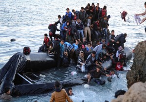 Λέσβος: Πλωτό σκάφος FRONTEX διέσωσε πενήντα επτά αλλοδαπούς