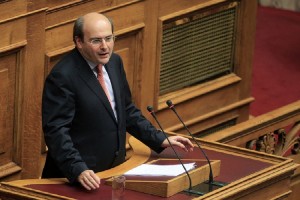 Χατζηδάκης: Η Ελλάδα στις αρμοδιότητες της Αυτοδιοίκησης είναι πίσω