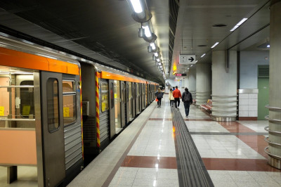 Δέκα κρούσματα κορονοϊού σε εργαζόμενους του μετρό