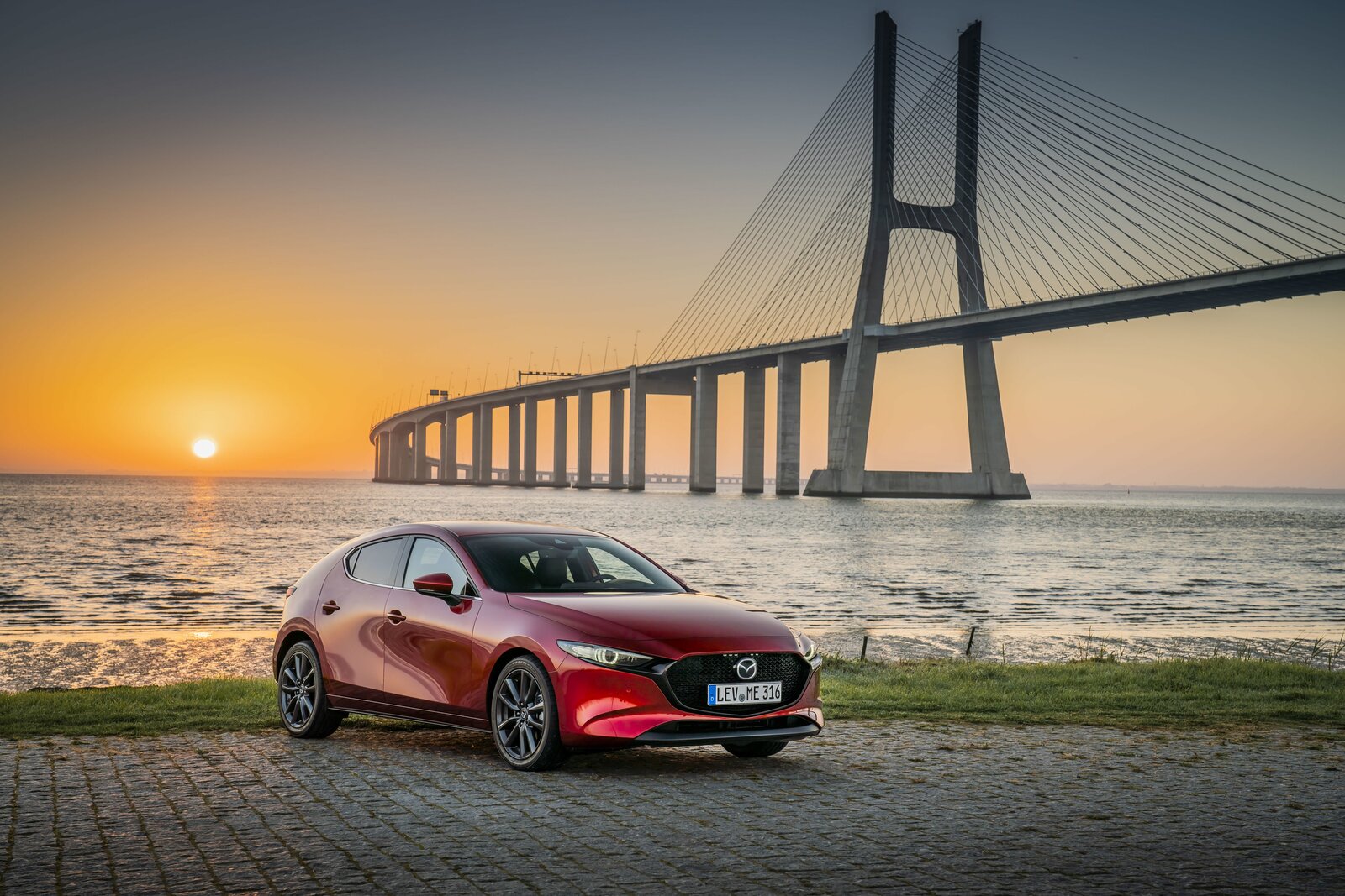All New Mazda3 Lisbon 2019 Hatchback Soul Red Crystal Still 33