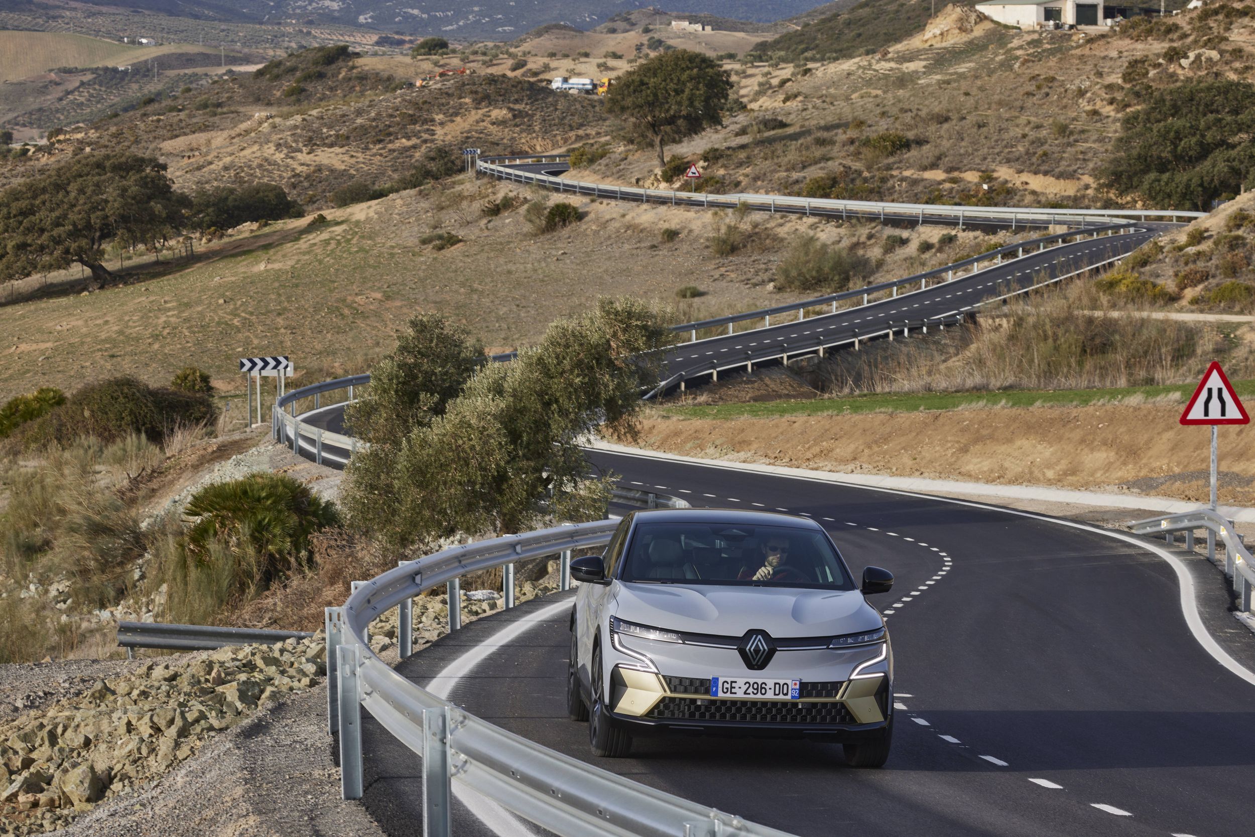 All New Renault MEGANE E TECH Electric Iconic Version Rafale Grey Drive tests