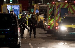 Τρόμος στη καρδιά του Λονδίνου με 7 νεκρούς - 19 συλλήψεις και ανθρωποκυνηγητό