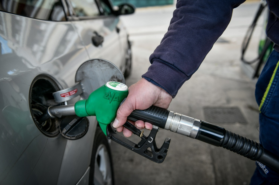 Fuel Pass 2: Ποιοι θα δούνε τα 100 ευρώ στην τσέπη τους- Η ημερομηνία «κλειδί»