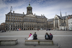 Ολλανδία: Σε γυναίκεια χέρια ένα στα δύο υπουργεία