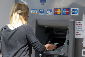 Κορονοϊός - τράπεζες: Παγώνουν οι δόσεις δανείων για όσους πάρουν το επίδομα των 800 ευρώ