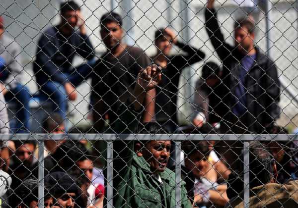 Διεθνής Αμνηστία: Ζητά από την ΕΕ άμεση μεταφορά των προσφύγων από τα νησιά του Αιγαίου
