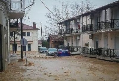 Κλειστά αύριο σχολεία στην Αλεξανδρούπολη λόγω των πλημμυρών