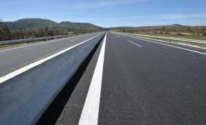 Υπεγράφη η σύμβαση για την συντήρηση επαρχιακών δρόμων στην Ηλεία
