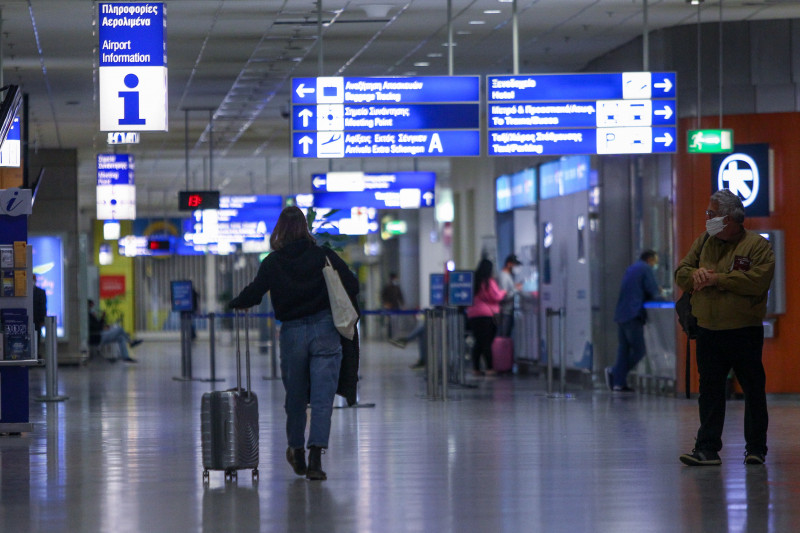 Αναθεώρησαν τις ταξιδιωτικές οδηγίες οι ΗΠΑ, σύσταση για αποφυγή ταξιδιού στην Ελλάδα