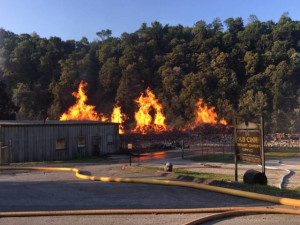 Πυρκαγιά σε αποθήκη του Jim Beam έκαψε 45,000 βαρέλια! (video)