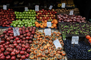 «Συναγερμός» για τα φυτοφάρμακα στα φρούτα στην Ευρώπη, έρευνα – σοκ