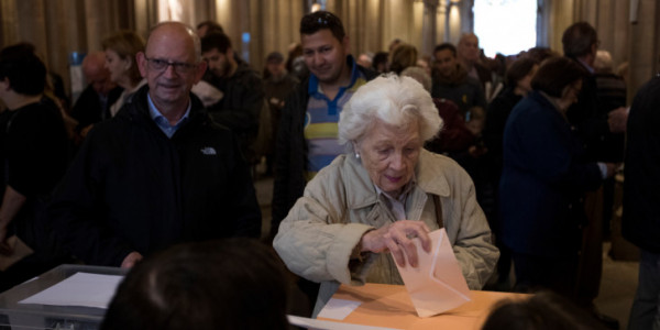 Ισπανία: Υψηλότερη σε σχέση με το 2016 η συμμετοχή στις εκλογές