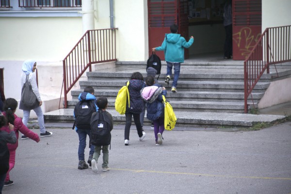 Συναγερμός στο Ακραίφνιο - 45 μαθητές με υψηλό πυρετό