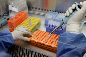 Κορονοϊός: Σύντομα οι δοκιμές σε ανθρώπους για το έμβόλιο των Sanofi/ Translate Bio