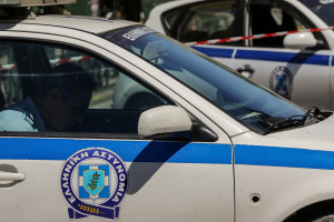 Συναγερμός στα Λιόσια: Έκλεψαν υπηρεσιακό όχημα του Μεταγωγών - Αστυνομικός ξέχασε πάνω τα κλειδιά