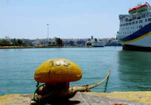 Απεργία ΠΝΟ: Έδεσαν κάβους τα πλοία για δύο μέρες