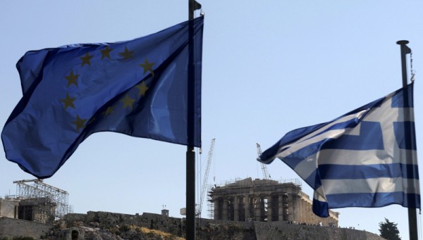 Γκ. Χορν: Χωρίς αλλαγή της λανθασμένης στρατηγικής της λιτότητας η Ελλάδα απειλείται από μόνιμη ύφεση