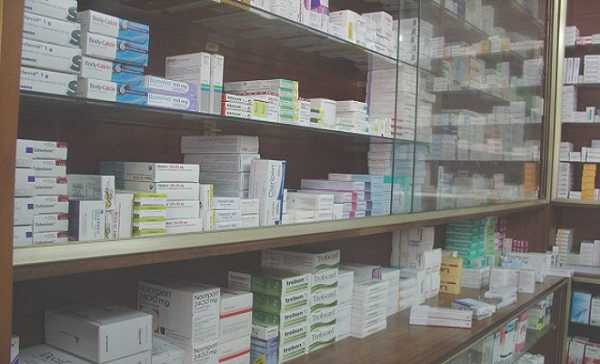 Συναντήσεις φαρμακοποιών για τα προβλήματα στην αγορά φαρμάκου