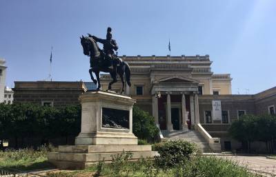 Τα αγάλματα της Αθήνας: Από τον Βενιζέλο και τον Καραϊσκάκη στον Κωνσταντίνο Α&#039; και τον Κολοκοτρώνη - Από το Πεδίον του Άρεως έως το Παναθηναϊκό Στάδιο (εικόνες)