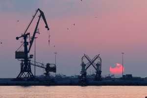 ΕΒΕΠ: Να μειωθεί το κόστος για τον παροπλισμό των πλοίων στα αγκυροβόλια