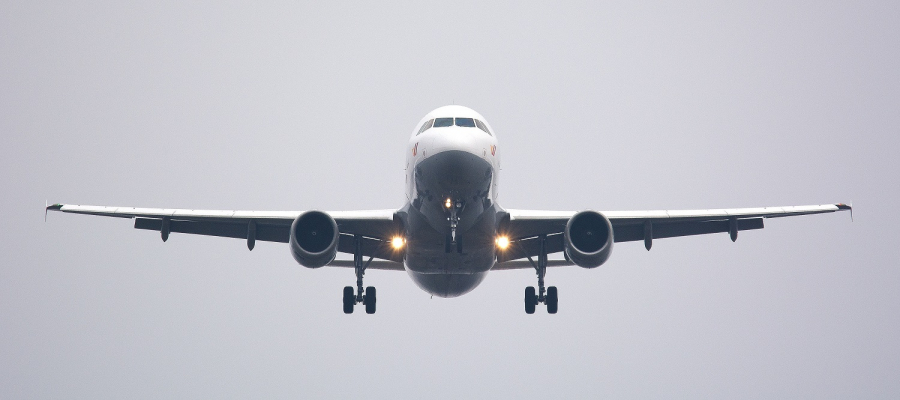 «Αλαλούμ» στο αεροδρόμιο του Heathrow με τις αποσκευές- Πετάνε χωρίς...βαλίτσα οι ταξιδιώτες (Βίντεο)