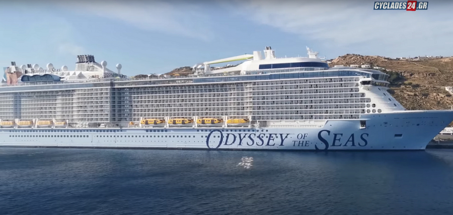 «Κόβει την ανάσα» το κρουαζιερόπλοιο «Odyssey of the Seas» που έφτασε στη Μύκονο