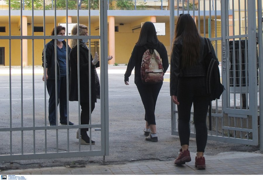 Η μετάλλαξη Δέλτα «χτυπά» τα παιδιά: Πως τα σχολεία συμβάλλουν στη διασπορά του κορονοϊού