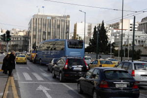 Πορεία και Μεγάλος Περίπατος έφεραν νέο κυκλοφοριακό έμφραγμα στο κέντρο της Αθήνα