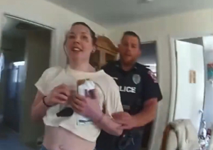 Αστυνομικοί στις ΗΠΑ πυροβολούν και σκοτώνουν γυναίκα στο σπίτι της μπροστά στα παιδιά της -Σοκαριστικό βίντεο