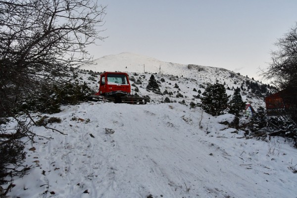 Μισό μέτρο το χιόνι στα ορεινά των Τρικάλων