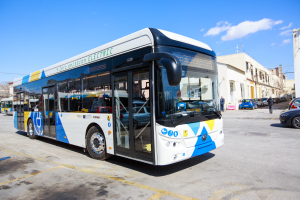 Σε Αθήνα και Θεσσαλονίκη τα «πράσινα» λεωφορεία, φορτίζονται σε 3 ώρες