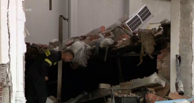 Μεγάλη έκρηξη σε ξυλουργείο στο Μενίδι (βίντεο)
