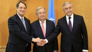 Αναστασιάδης-Ακιντζί αναχώρησαν χωριστά για το δείπνο με τον γ.γ. του ΟΗΕ στη Νέα Υόρκη