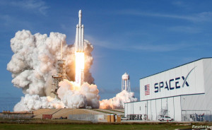 Γράφει ιστορία η SpaceX - Ξεκίνησε το ταξίδι στο διάστημα (pics &amp; vid)