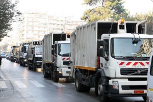 Με ενισχυμένο προσωπικό ασφαλείας η αποκομιδή των σκουπιδιών στην πόλη