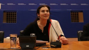 Η Λυδία Κονιόρδου έπαυσε τη διευθύντρια του ΕΚΚ, Ηλέκτρα Βενάκη