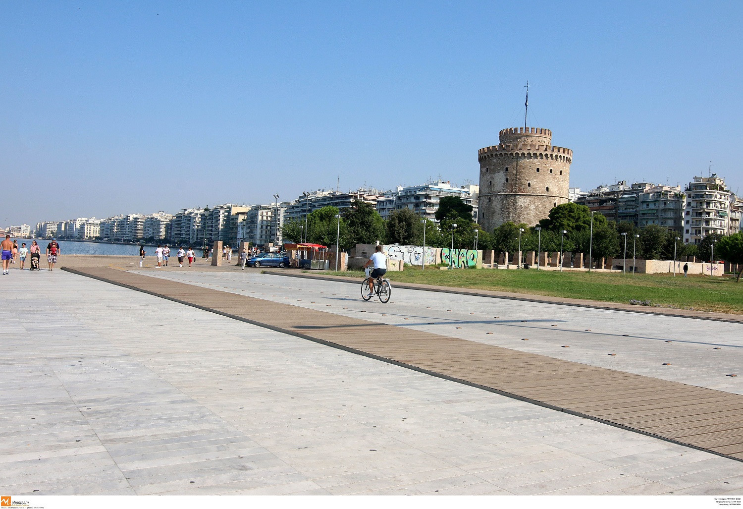 Θεσσαλονίκη: Φόβοι για μαζικά λουκέτα στα μαγαζιά της παραλιακής