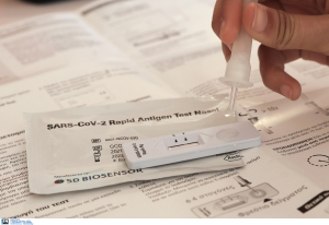 Βαριά καμπάνα σε μαιευτήριο γιατί «ξέχασε» το πλαφόν στα PCR test